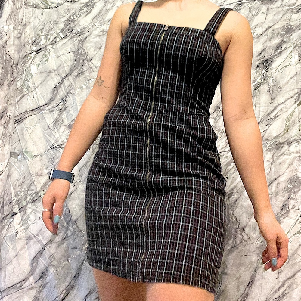 Holister plaid zipper dress with pockets!